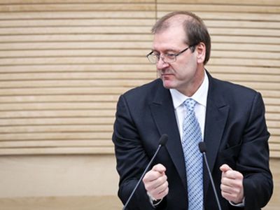Парламент Литвы лишил неприкосновенности Успасских  - Литва и страны Балтии
