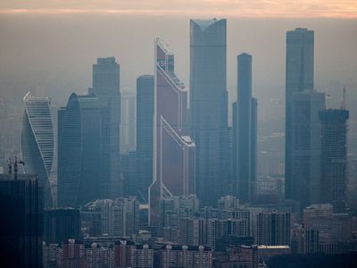 Источник: людей эвакуируют из башни ОКО в "Москва-Сити" - В Мире