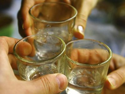 Поправки к закону позволят эстонцам распивать алкоголь в общественных местах - Литва и страны Балтии