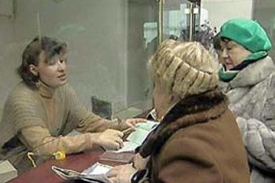 Пенсионеры штурмуют отделения Фонда социального страхования - Литва и страны Балтии