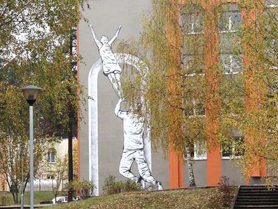 Готово! Муралы на стенах прогимназии Draugystės стали точкой на АРТ-маршруте (видео) - В Висагинасе