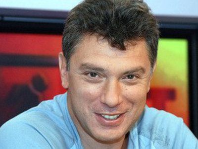 Немцову плеснули спиртом в лицо - В Мире