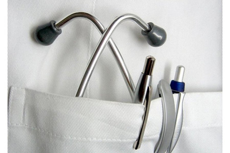 Эксперт: Литовская медицина стареет, а будущих медиков не мотивируют

 - Наука и здоровье