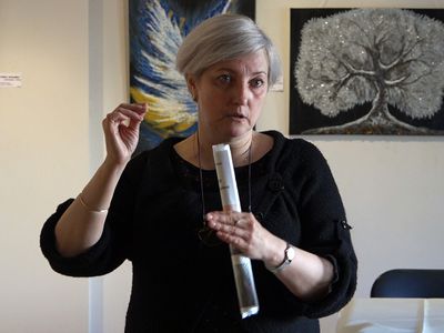 Выставка картин Ирины Фещуковой (видео) - Культурные и спортивные мероприятия