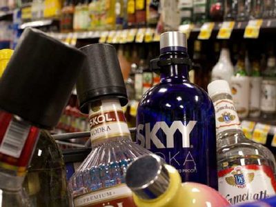 Сейм после обсуждения отклонил поправки об изменениях рекламы алкоголя - Литва и страны Балтии