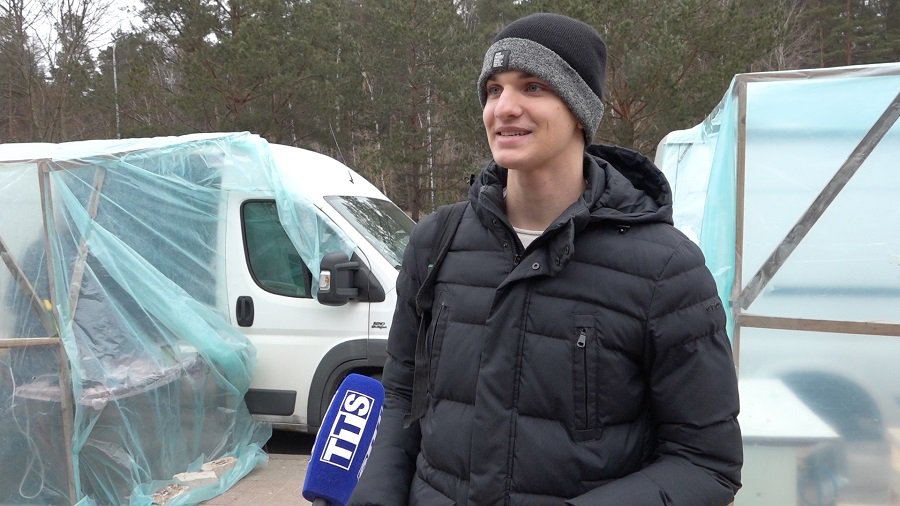 8 Марта – день цветов, улыбок и весеннего настроения! (видео) - В Висагинасе