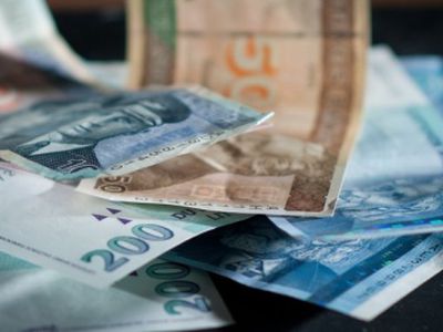 
„Banko darbuotojų“ pasaka patikėjusi senolė neteko 30 tūkst. Lt
 - Įvykiai ir kriminalas