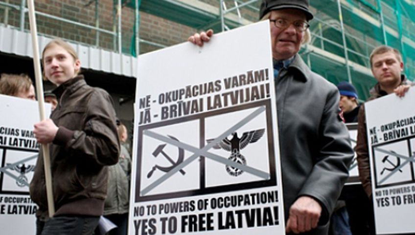Латвийские депутаты решили не запрещать флаги СССР к Дню Победы