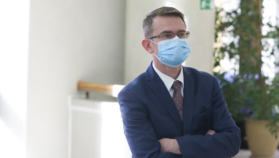 А. Дулькис - протестующим матерям: разрешение не прививаться будет равносильно разрешению детям играть со взрывчаткой - Литва и страны Балтии