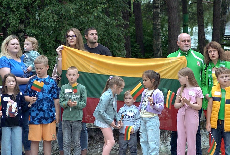 Висагинас отметил День государства (видео) - В Висагинасе