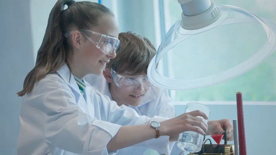 Объявлен конкурс на должность преподавателя в "Newton's room" - Вакансии