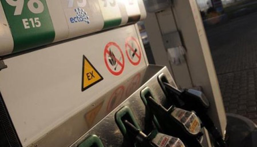 Оппозиция обещает снизить акциз на дизельное топливо - Литва и страны Балтии