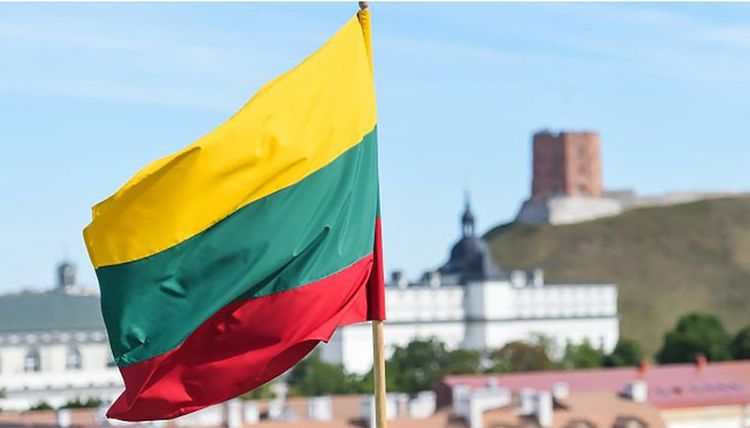 Поздравление с Днем государственности Литвы и государственного гимна