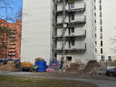 Apie kelių remontą ir naujus butus bendrabutyje Kosmoso g. 28. Laida "Savaitės kontūrai" 2026-03-27 (video) - Visagine