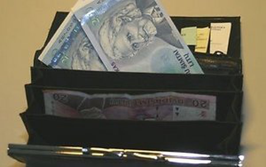 Руководитель «Литовской железной дороги» получил зарплату на 2000 литов больше                                 - Литва и страны Балтии