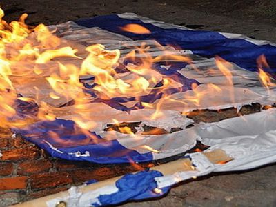 Израиль потребовал разъяснений от России после сожжения флага на форуме в Сочи - В Мире