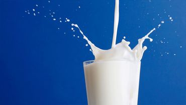 Роспотребнадзор снял ограничения на поставку молока с двух литовских фирм