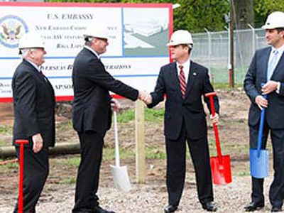 В Риге началось строительство нового здания посольства США - Литва и страны Балтии