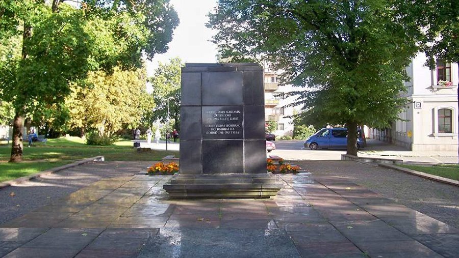 Вице-мэр Шяуляя заявил, что с центральной площади уберут обелиск советским воинам - Литва и страны Балтии