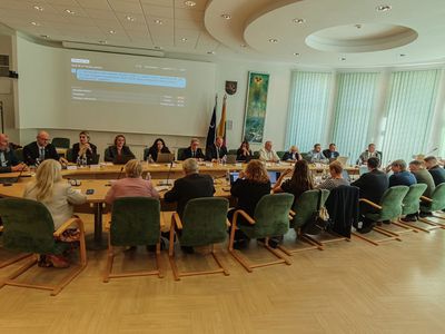 Из двух кандидатов на должность контролера самоуправления Совет не поддержал ни одного - В Висагинасе