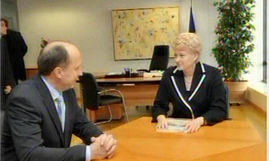 Еврокомиссар требует ужесточить антикризисные меры  - Литва и страны Балтии