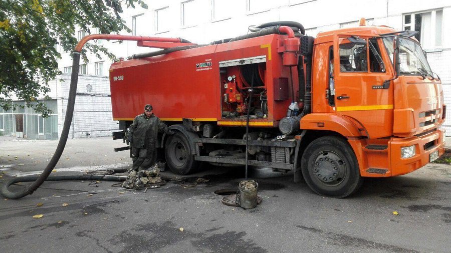 Мечта о гидродинамическом автомобиле для прочистки ливневки откладывается - В Висагинасе