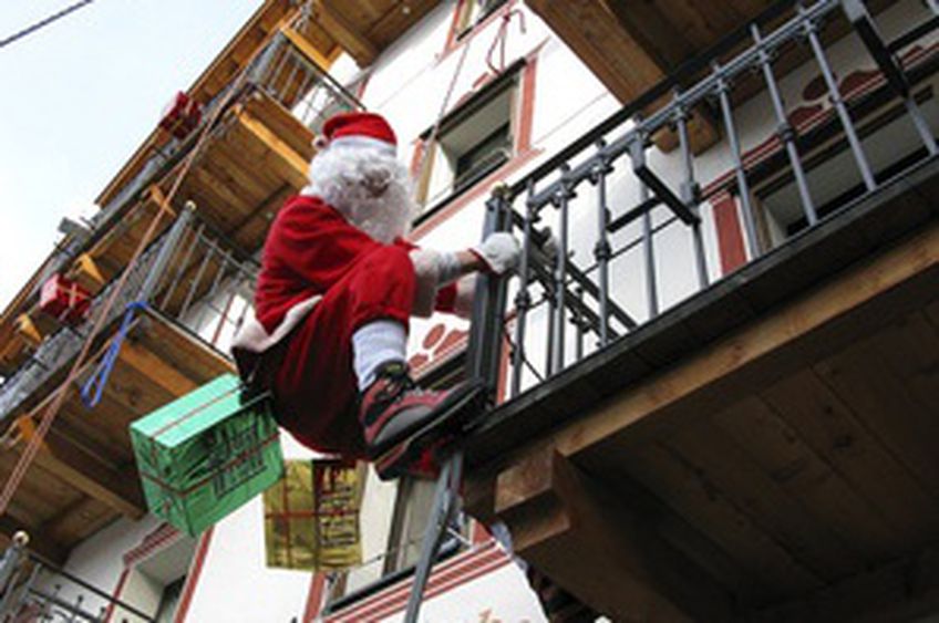 Во Франции ограблен дом местного Деда Мороза
