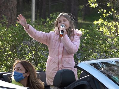 На прошлой неделе по городу колесил музыкальный кабриолет (видео) - В Висагинасе