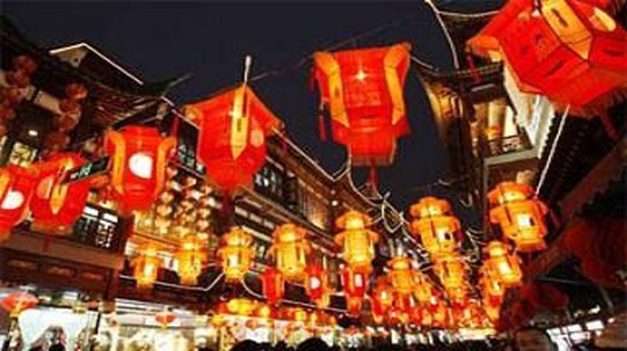 В традиционный праздник любования Луной китайцы впервые за полвека увидели ее самой большой, но темной  - Хобби, отдых и развлечения