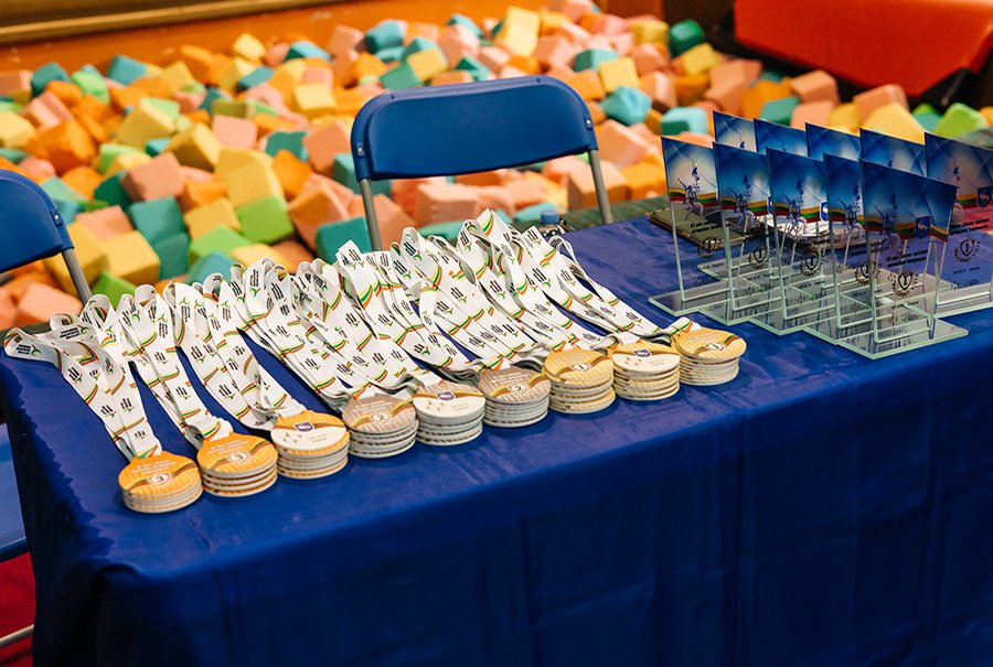 В Висагинасе прошли соревнования по спортивной акробатике - В Висагинасе