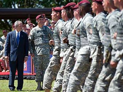 Буш тайно разрешил войскам США вторгаться в Пакистан - В Мире