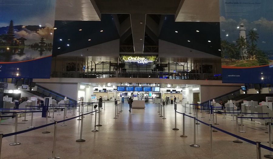 В Вильнюсском аэропорту открыт новый центр туристической информации, который будет работать и ночью - Литва и страны Балтии