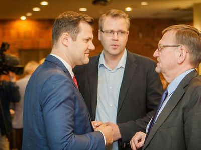 Фракция СДПЛ проголосовала за создание коалиции фракций с СКЗЛ - Литва и страны Балтии