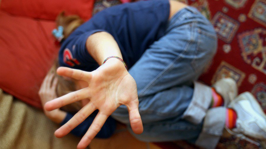 Осуждены родители, стрелявшие в своих детей - Происшествия и криминал