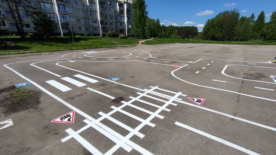 Площадка по безопасности дорожного движения для детей - В Висагинасе