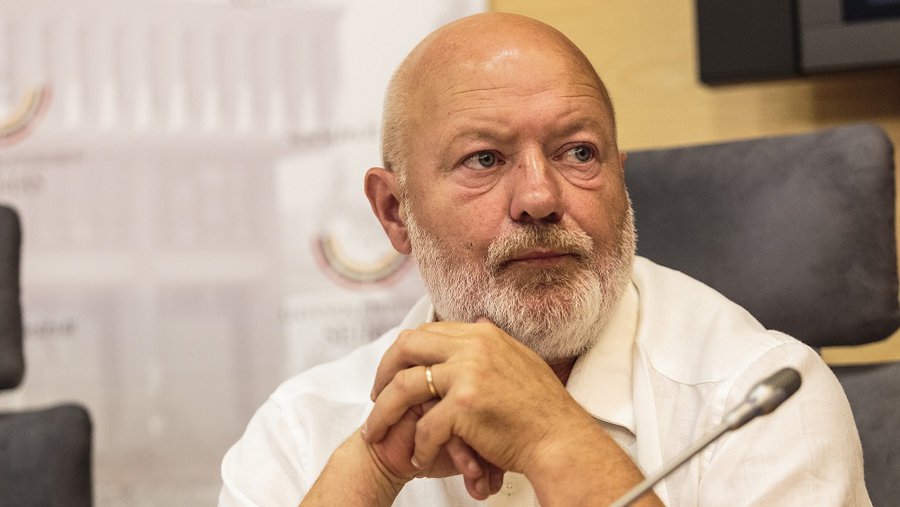 Э. Гентвилас предложения премьера по торговым центрам считает оруэллизмом - Литва и страны Балтии