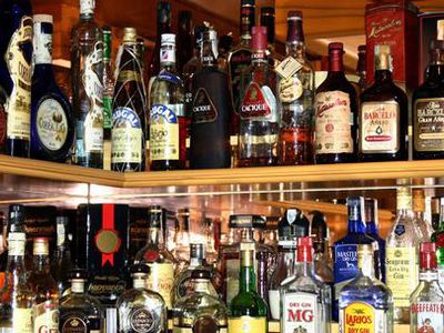 В Литве предлагают вернуть ночную торговлю алкоголем - Литва и страны Балтии