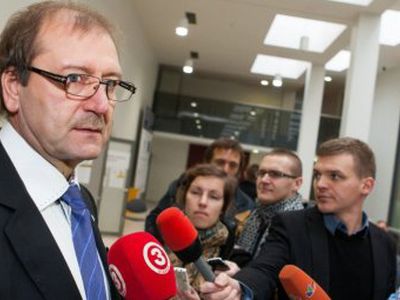 Партию труда, Успасских, Гапшиса, Вонжутайте и Люткявичене обвиняют в мошенничестве

 - Литва и страны Балтии