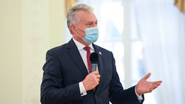 Г. Науседа о длинных выходных: каждый может стать вирусоносителем