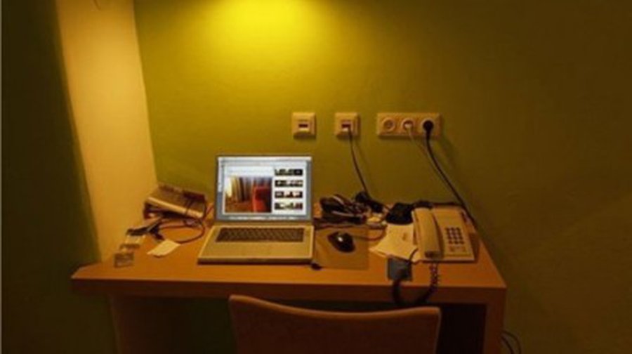 Как спрятать провода от компьютера: 8 решений - IT новости