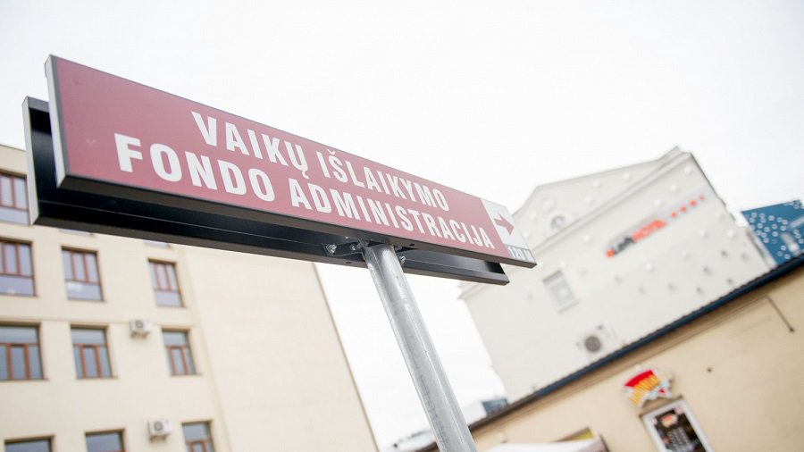 Фонд по содержанию детей не будет платить пособия детям, которых не содержат родители - Литва и страны Балтии