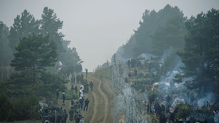 Irakas skelbia, kad ketvirtadienį pradės skraidinti namo savo piliečius iš Baltarusijos