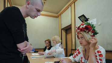 Krizės krečiama Ukraina renka naują parlamentą