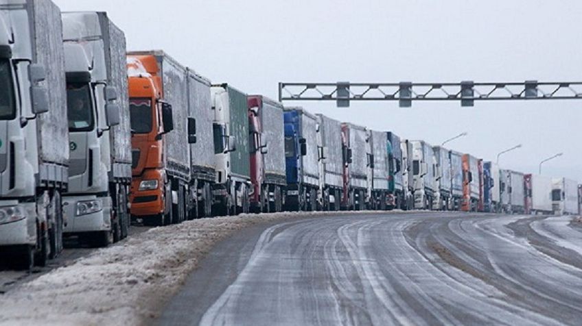 Более 400 грузовиков ожидают очереди на литовских КПП на въезде в РФ и Белоруссию
