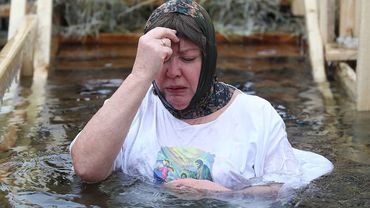 Роспотребнадзор рекомендует воздержаться от купания на Крещение детям и пожилым людям
