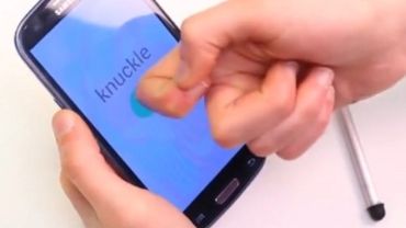 Сенсорные экраны научили отличать пальцы от ногтей (видео)