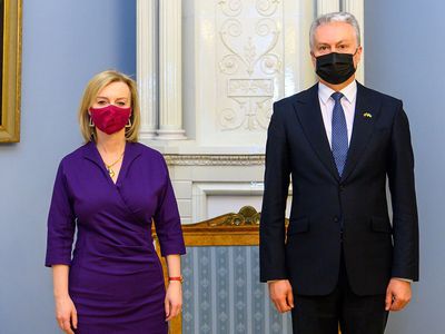 Президент встретился с министром иностранных дел Великобритании - В Мире