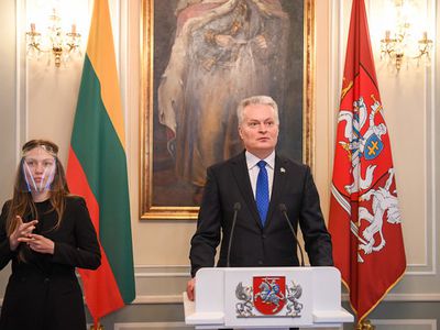 Г. Науседа представил предложения: одноразовые пособия всем детям, снижение ПНН и увеличение ННД - Литва и страны Балтии