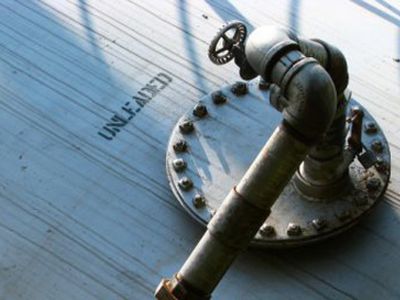 За хищение 36 тонн горючего из нефтепровода Полоцк — Вентспилс задержано 8 человек - Происшествия и криминал