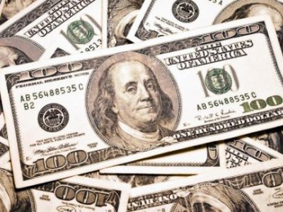 JAV biudžeto drama 
 - Pasaulyje